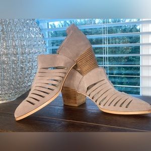 1. State Arnet Stacked Heel booties Suede Gray 9M